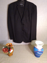 Load image into Gallery viewer, Men's 3 Piece Suit Vitto Collection (Italy)
